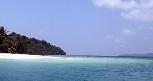 Pantai Mutun dan Pulau Tangkil