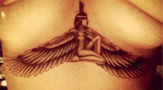 Rihanna tatoo