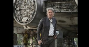 Harrison Ford melelangkan jaket kulit yang digunakan dalam Star Wars: The Force Awakens