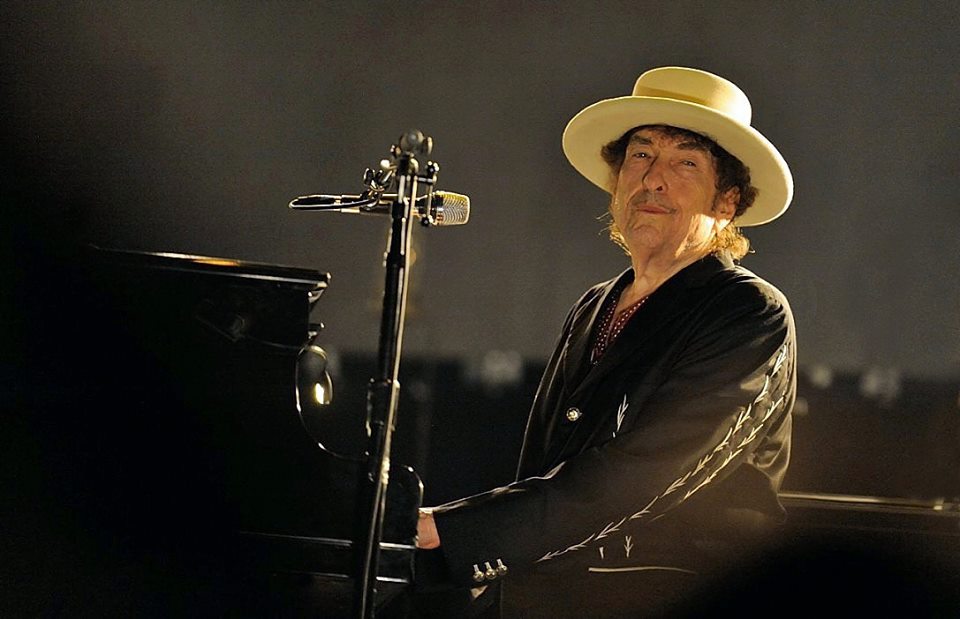 Bob Dylan Umumkan Rilis Tiga Album Baru Sekaligus