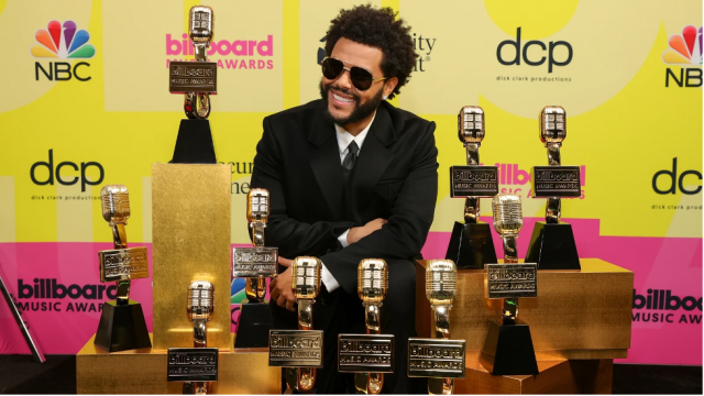 The Weeknd Meraih 10 Piala Billboard Music Awards