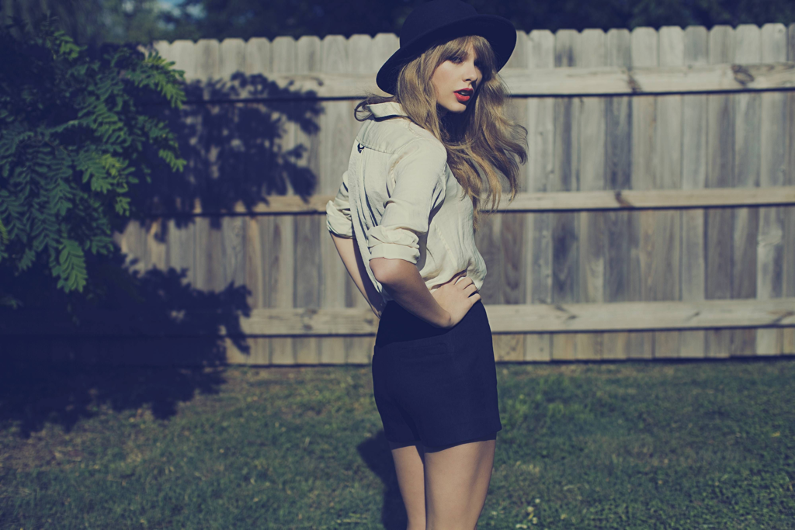 Taylor Swift Rekam Ulang Album “Red” Dengan Kualitas Vokal Lebih Baik