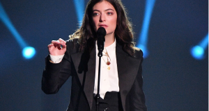 Lorde Kembali Dengan Lagu Baru “Solar Power”