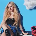 Avril Lavigne Rilis Single "Bite Me" Bernuansa Rock Era 2000an