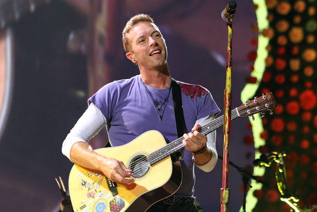 Chris Martin Umumkan Tahun 2025 Coldplay Berhenti Produksi Album