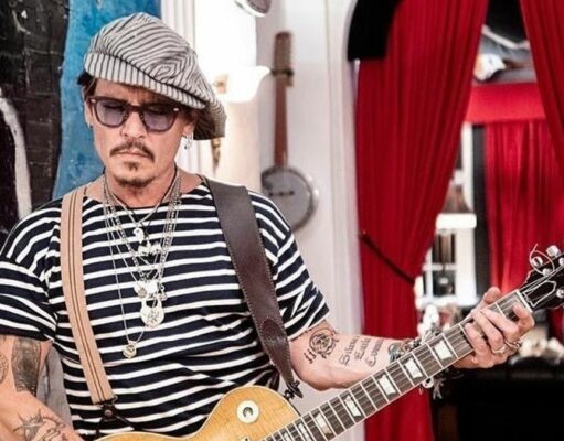 Johnny Depp Curhat Soal Amber Heard Lewat Lagu Sad Motherf-in' Parade
