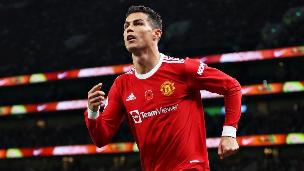 Cristiano Ronaldo Berpisah Dengan Manchester United