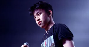 “VIVID” Jadi Single Kolaborasi Rich Brian dan $NOT Dengan Nuansa 90-an