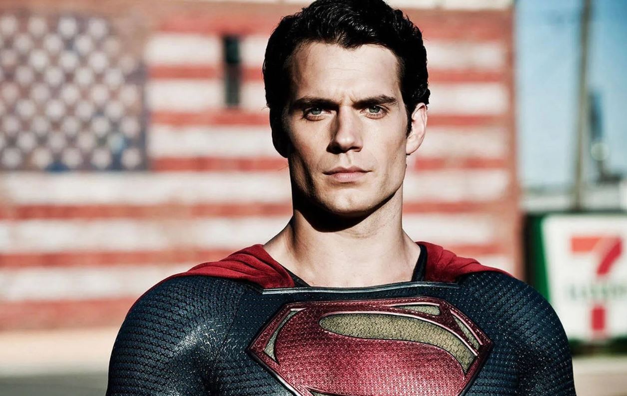 Henry Cavill Tidak Akan Memerankan Superman Lagi