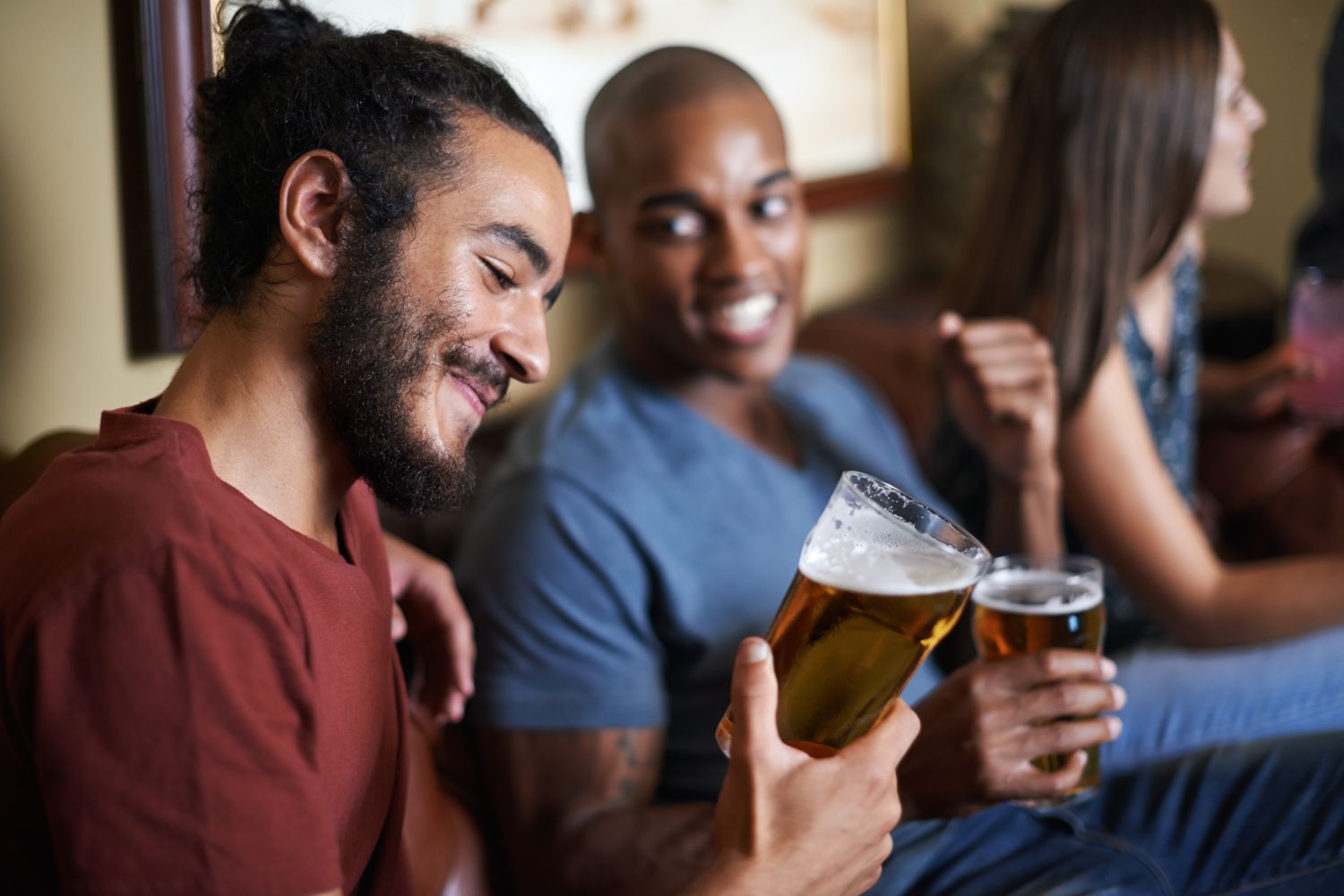 Studi Ungkap Efek Minum Alkohol Bisa Tingkatkan Bicara Bahasa Inggris