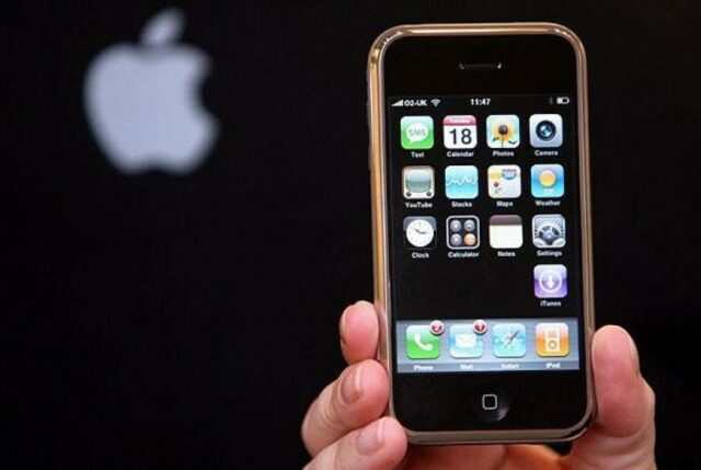 Harga iPhone Generasi Pertama Naik 10 Kali Lipat!