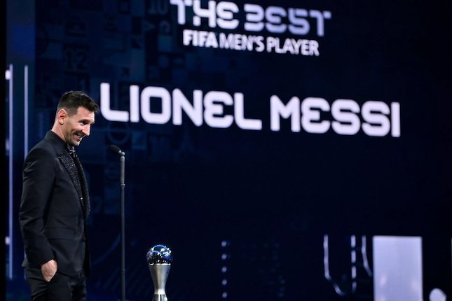 Messi Raih Gelar Pemain Pria Terbaik FIFA, Samai Rekor Ronaldo