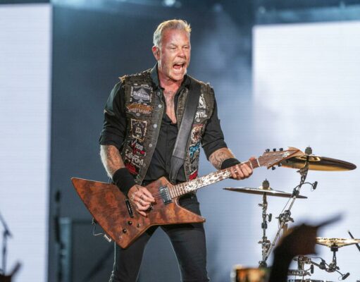 Vokalis Metallica Dikabarkan Main Film Thriller