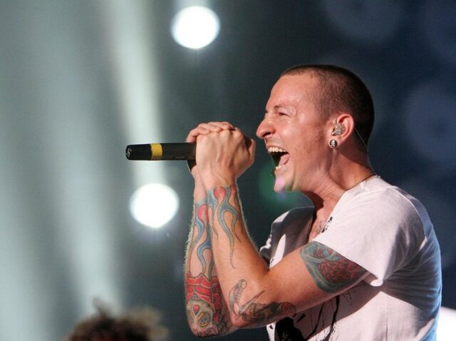 Lagu Baru Linkin Park Hadirkan Kembali Vokal Chester Bennington