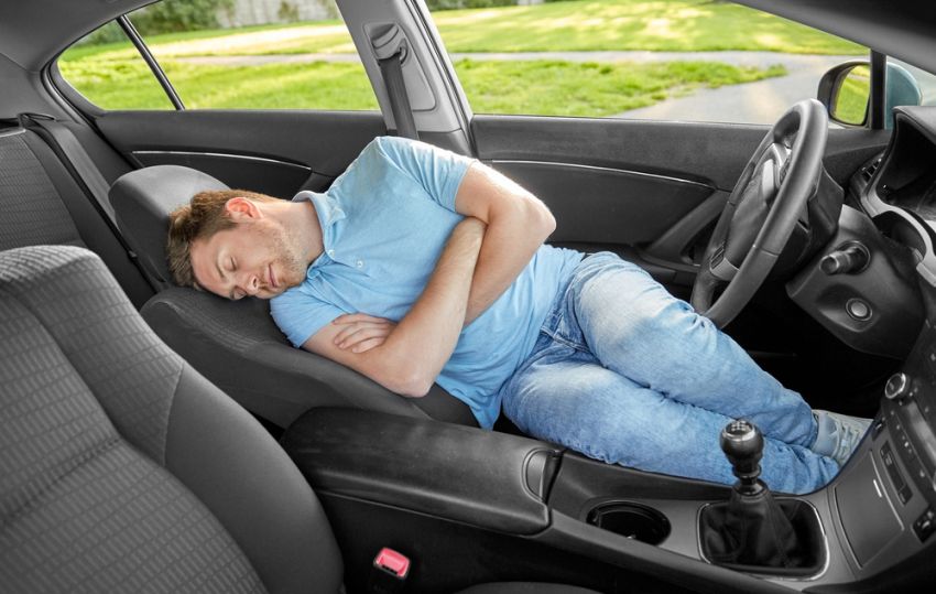 3 Tips Tidur Aman di Mobil Saat Mudik