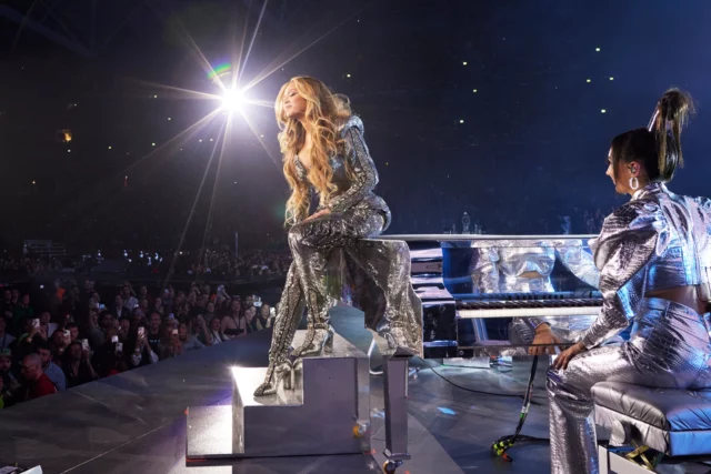 Beyonce Resmi Buka Konser 