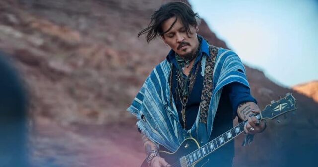 Cedera Johnny Depp Terpaksa Tunda Konser Hollywood Vampires