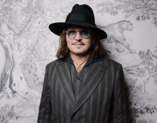 Johnny Depp Dikontrak Dior Rp296,4 Miliar, Catat Rekor BA Termahal
