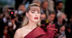 Jadi Psikiater, Amber Heard Comeback di Film In the Fire