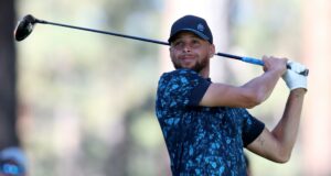 Akurasi Stephen Curry Gak Cuma di Basket, Bisa Hole in One di Golf!