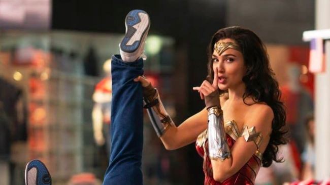 James Gunn dan Safran: Kami Mencintai Gal Gadot Sebagai Wonder Woman