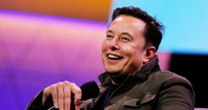 Elon Musk Bakal Hadirkan Fitur Streaming untuk Xbox & PS5 di X