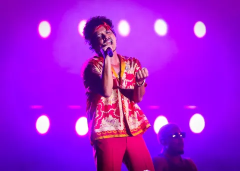 Bruno Mars Batalkan Konser Gara-gara Konflik Israel-Hamas