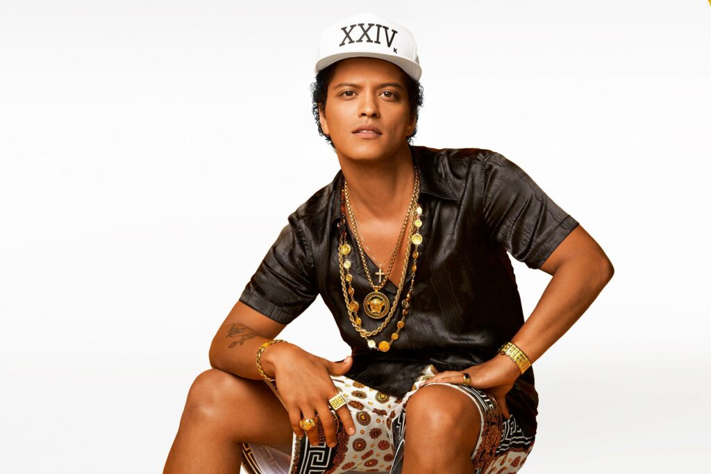 Bruno Mars Memukau Penonton Tokyo dengan 'Heavy Rotation' AKB48 » Hard